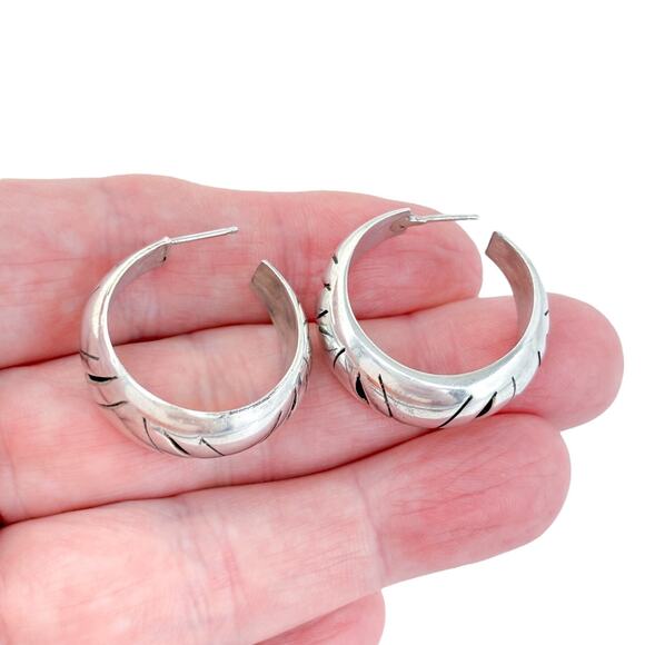 Vintage Mexico SU Sterling Silver 925 Engraved Wide Hoop Earrings - Picture 1 of 8